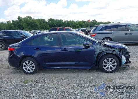2021 Toyota Corolla Le z USA, uszkodzony, nr VIN JTDEPMAEXMJ178131